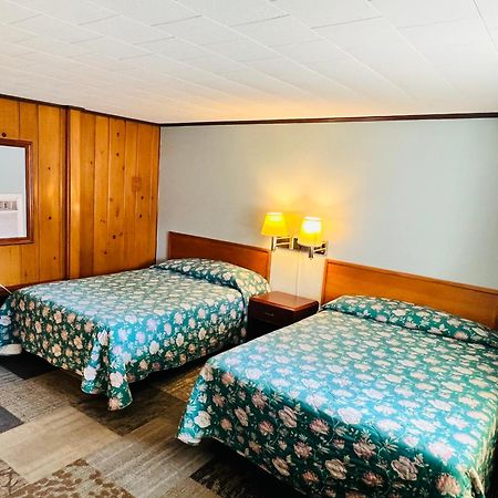 Sun N Snow Hotel キャデラック エクステリア 写真