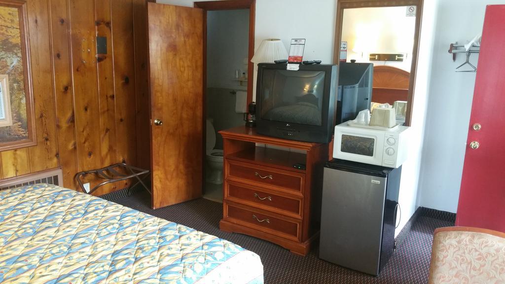 Sun N Snow Hotel キャデラック エクステリア 写真