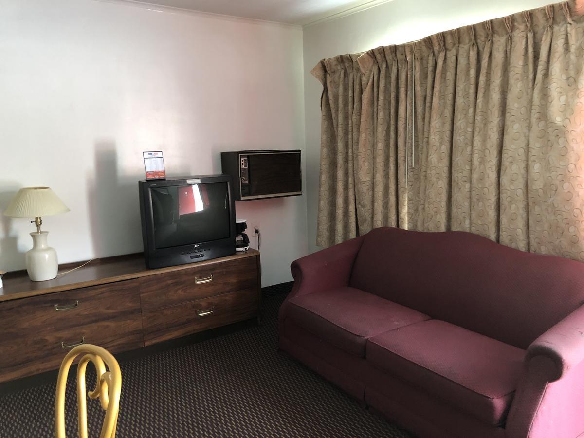 Sun N Snow Hotel キャデラック エクステリア 写真
