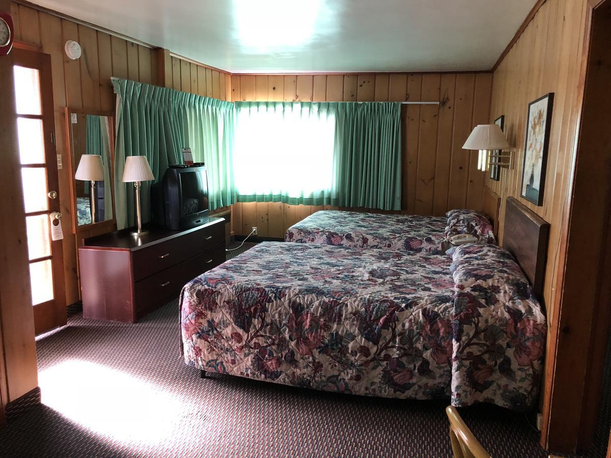 Sun N Snow Hotel キャデラック エクステリア 写真